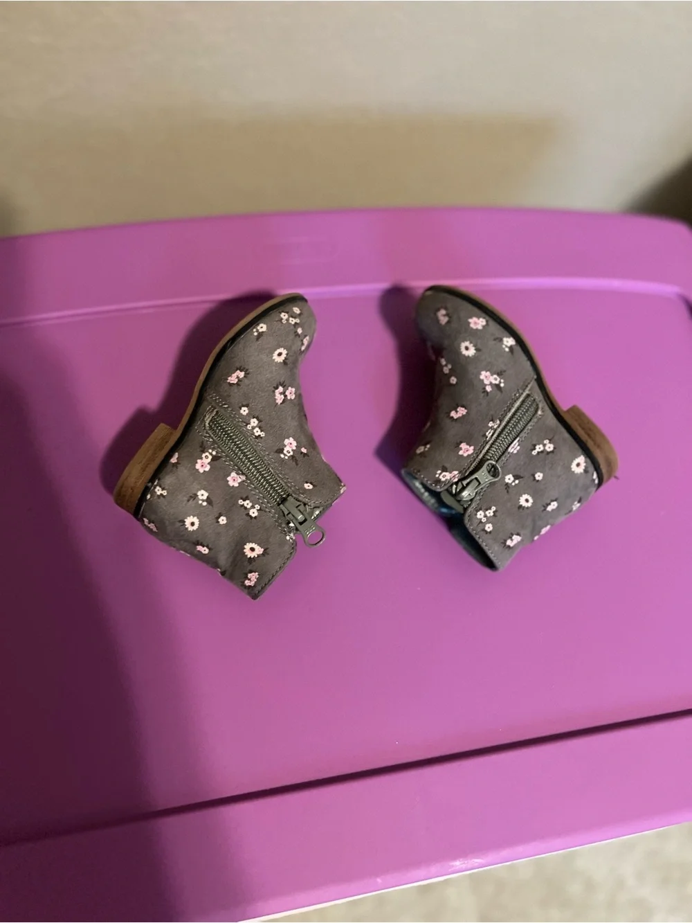 Cat & Jack Girls' Gray Floral Ankle Boots - Cute Pink Flower Accent Size 6